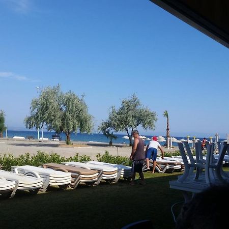 Ata Apart Hotels Ürkmez Екстериор снимка