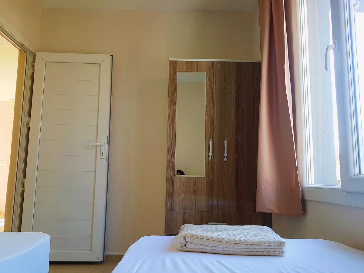 Ata Apart Hotels Ürkmez Екстериор снимка